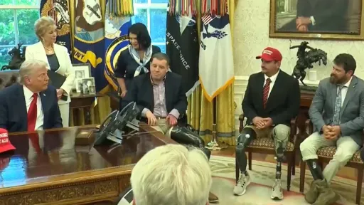 Trump vojnicima koji su ostali bez nogu: Znači, pogodili su vas? Sjajno, sjajno