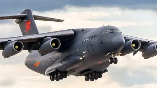 Kineski vojni avion s najmodernijom opremom sletio u Egipat, u Izraelu zabrinuti