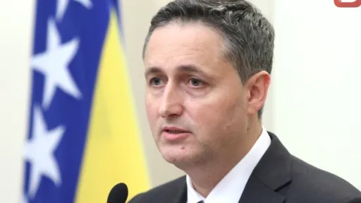 Denis Bećirović zatražio od savjetnika i ambasadora da ga promovi&scaron;u u predizbornoj kampanji