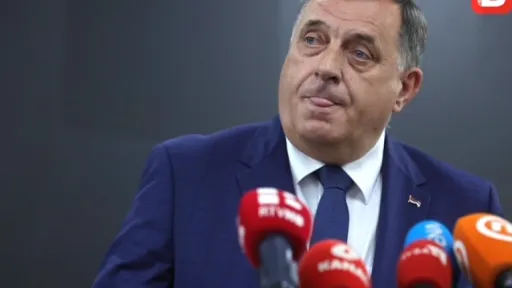 Milorad Dodik ističe da politika SNSD-a osigurava mir i stabilnost tokom posjeta vi&scaron;e gradova Republike Srpske