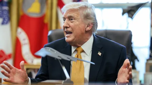 Trump razmatra vojne operacije protiv Irana, bijesan zbog pregovora o Hormušu