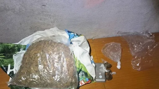 Policija iz Zvornika uhapsila dvije osobe i zaplijenila 934 grama marihuane tokom akcije "Kaciga