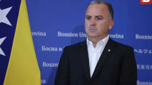 ĐONLAGIĆ UPOZORAVA NAKON SUSRETA ČOVIĆA I DODIKA: "Sve poluge vlasti u BiH držat će HDZ i SNSD, a šta su još dogovorili..."