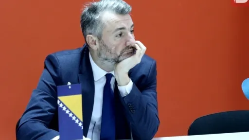 Edin Forto najavio izmjene pravilnika o vozačkim ispitima nakon što je otkrio da je tri puta pao na ispitu