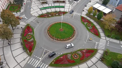 Jednokratna naknada od 500 KM za treće i svako naredno dijete: Poziv roditeljima iz Cazina