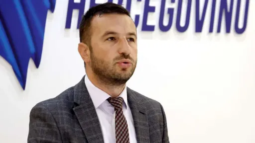 Efendić odgovorio Izetbegoviću: &ldquo;Nudio mi je zeca u &scaron;umi i potvrdio da trguje pozicijama iza scene&rdquo;