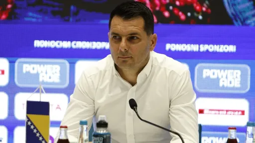 Spahić govorio o Mahmiću, Janeltu, pripremama za SP, problemu sa vizama, kampu…