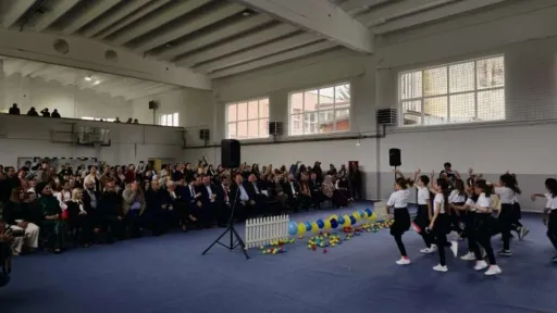 Nakon 18 godina čekanja: Osnovna škola u Velikoj Kladuši dobila fiskulturnu salu vrijednu 450.000 KM
