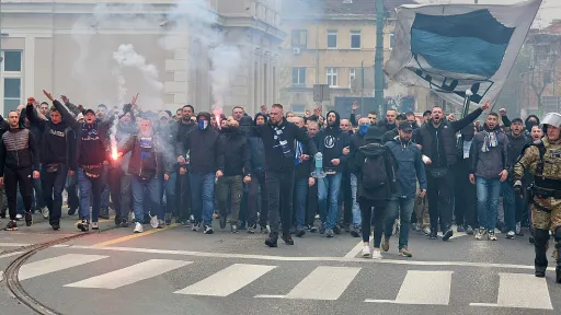 Manijaci u korteu krenuli na Koševo, Željezničar će u derbiju bodriti 1.800 navijača s juga