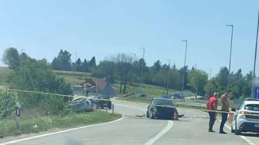 Te&scaron;ka nesreća u Cazinu: &ldquo;Saobraćaj blokiran, policija na terenu&rdquo; | Cazin.NET