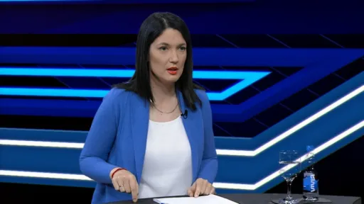 JELENA TRIVIĆ OPLELA PO DODIKU NAKON DANAŠNJEG GOVORA: "Opet se krije iza naroda..." (VIDEO)