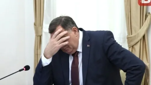 Izborni rezultati u Srbiji mogu značajno oslabiti poziciju Milorada Dodika, smatra politički analitičar Srećko Latal