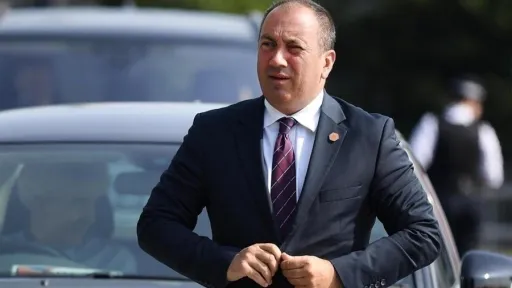 Crnadak otkriva planove za sastanak s Ivanićem i informisanje o političkom istraživanju