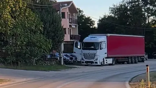 Velika zapljena u BiH: Droga pronađena u kamionu, vozač uhapšen