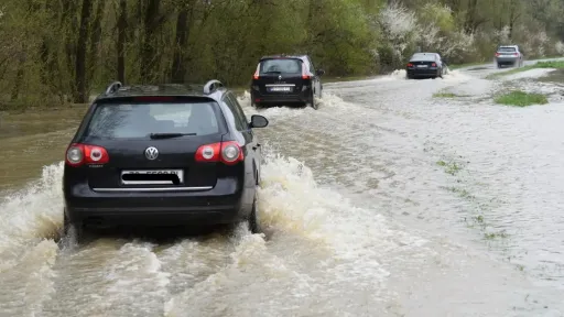 U Bosni i Hercegovini očekuje se promjena vremena s kišom i pljuskovima u srijedu, dok danas prevladava sunčano vrijeme