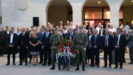 Čović i Anušić istaknuli značaj 33. godišnjice osnivanja 'Hrvatske republike Herceg-Bosne' u Mostaru