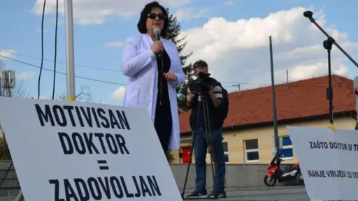 Ljekari i stomatolozi u Tuzlanskom kantonu započeli generalni štrajk zbog prekinutih pregovora