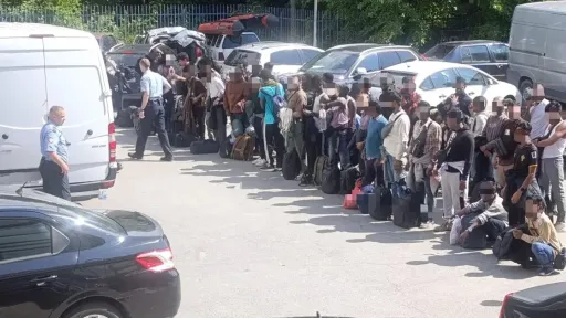 Policija u BiH otkrila 51 osobu u teretnom kombiju, uhap&scaron;en vozač Z. D