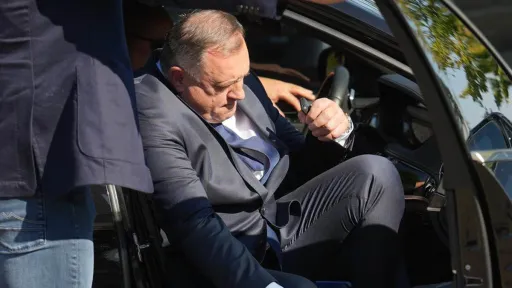 Ustavni sud BiH odbio žalbu Milorada Dodika na presudu Okružnog suda u Banjoj Luci zbog proceduralne gre&scaron;ke advokata