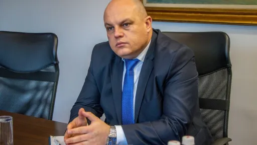 U Unsko-sanskom kantonu smijenjena vlada Mustafe Ružnića, novi premijer Ibrahim Dizdarić imenovan s 16 glasova podr&scaron;ke