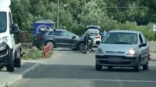 Saobraćajna nesreća u Tržacu otežava prolaz vozila