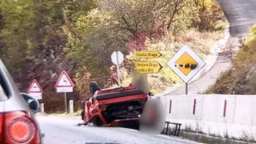Muškarac poginuo, dvije osobe povrijeđene: Golf i prikolica bili bez tablica