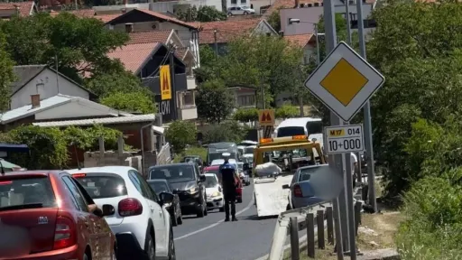 Saobraćajna nesreća na M-17 u Mostaru: Dva automobila u sudaru, gužve na cesti