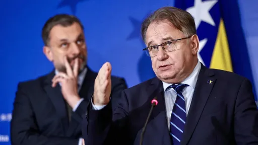 Spekuliše se da će SDP u vlast sa SDA i da Trojka više ne postoji, oglasio se Nikšić