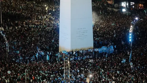 Argentina savladala Englesku i obezbijedila finale Svjetskog prvenstva uz proslavu u Buenos Airesu