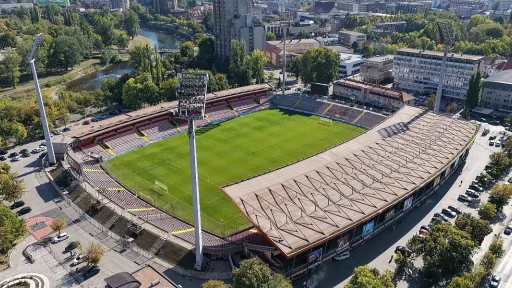 Na stadionu Bilino Polje u Zenici u toku su pripreme za utakmicu BiH i Švedske, posljednji oproštaj Edina Džeke 2. oktobra