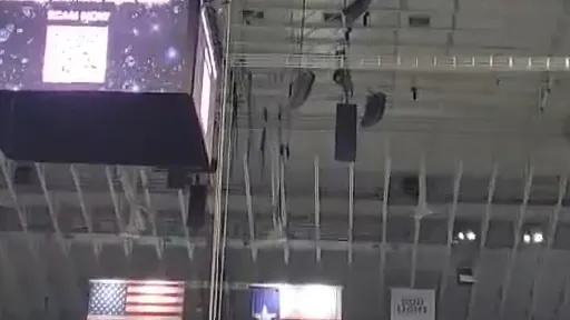 Uznemirujuće / Američki vojnik poginuo prilikom pada s krova stadiona tokom spuštanja užetom