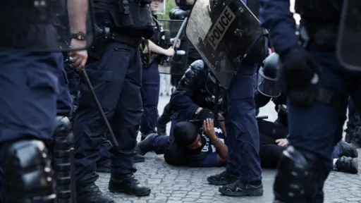 Neredi u Francuskoj nakon pobjede PSG-a: Više od 400 uhapšenih i povrijeđenih tokom proslave