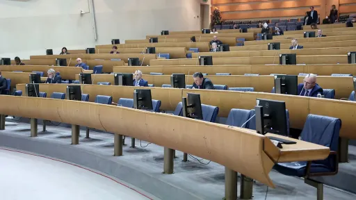Četrnaest poslanika Parlamenta BiH traži preispitivanje i suspenziju sporazuma Srbije i RS-a