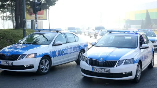 Četvero uhapšenih: Pucali iz vatrenog oružja, metak oštetio parkirani automobil