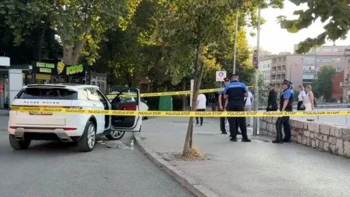 Policija osigurava područje Latinske ćuprije u Sarajevu nakon pronalaska pištolja i tragova krvi na vozilu