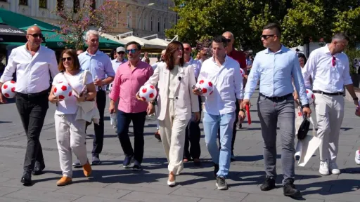 Na&scaron;a stranka otvorila predizbornu kampanju u Tuzli pod sloganom "Živimo slobodno