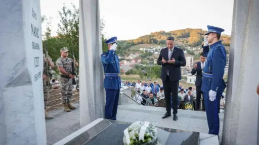 Bećirović na "Slobodarskim danima" u Bužimu pred vi&scaron;e od 10.000 građana povodom 34. godi&scaron;njice 505. brigade
