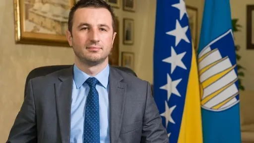 SEMIR EFENDIĆ JE RAZOTKRIO SVOJU STRATEGIJU ZA PREGOVORE O VLASTI: Tražit će najmoćnije pozicije, a na jednom pitanju već je reterirao