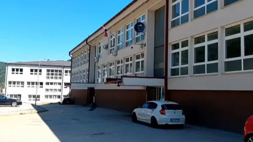 Vrhovni sud Republike Srpske presudio u korist roditelja bošnjačke djece iz Zvornika, potvrđujući pravo na izučavanje bosanskog jezika