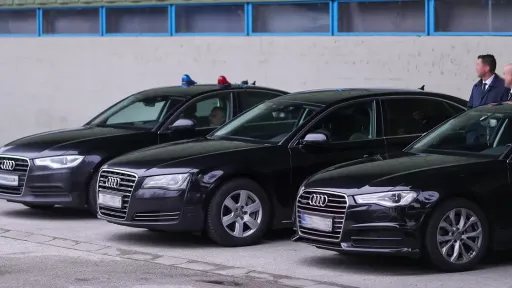 Parlamentarna skupština BiH raspisala tender za četiri službena vozila ukupne vrijednosti 420.000 KM s PDV-om