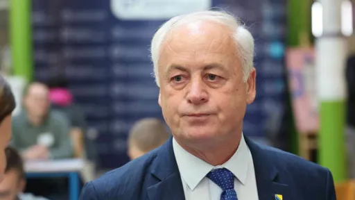 Suad Arnautović predlaže automatsku registraciju birača izvan BiH i ukazuje na problem glasanja članova Predsjedništva za predsjednike drugih država