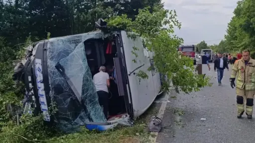Te&scaron;ka povreda vozačice u sudaru autobusa i automobila na magistrali kod Kamičana