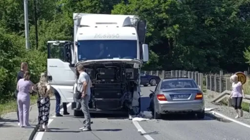 Saobraćajna nesreća u Donjim Dubravama: Učestvovala dva vozila, povrijeđene dvije osobe