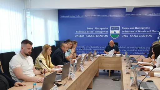 Vlada USK uspostavlja e-Registar poticaja dok Kantonalna bolnica u Bihaću bilježi gubitak veći od 10 miliona KM
