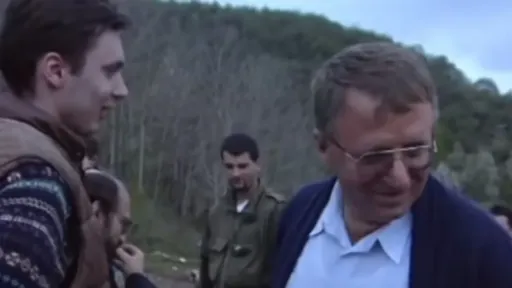 Frankfurter Allgemeine Zeitung objavio članak o pro&scaron;losti Aleksandra Vučića kao dobrovoljca u opsadi Sarajeva